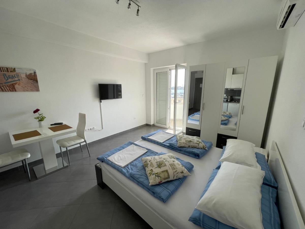 Apartments Nevistic Podstrana Ngoại thất bức ảnh
